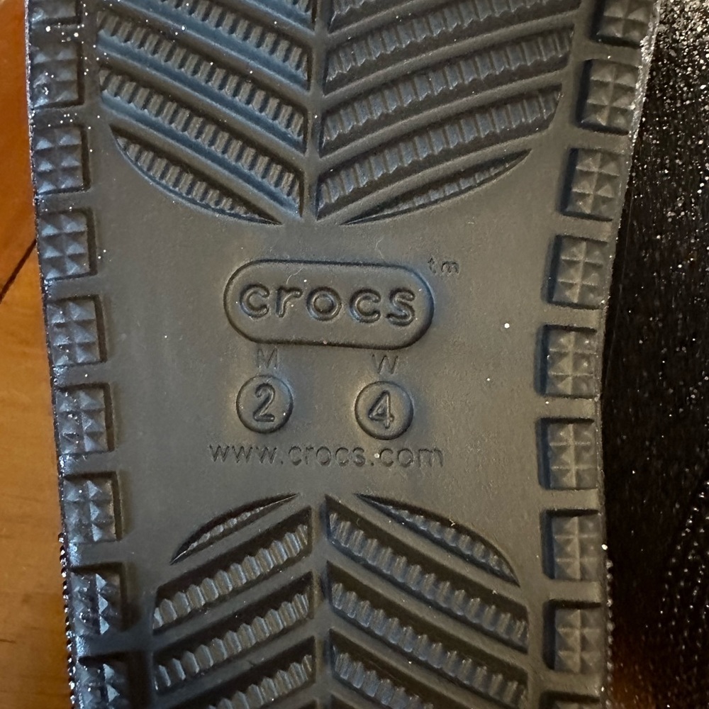 Crocs sandal unisex black/silver M2/W4 - Picture 9 of 14